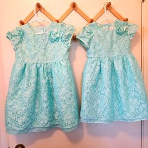 2 Wonder Nation Girls blue lace formal 4t/5t dresses Used good condition
